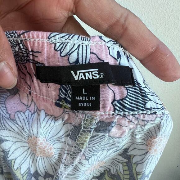VANS Two Piece Floral Printed PJ Set Top M and Shorts L Pink Women's Preppy - Picture 10 of 12